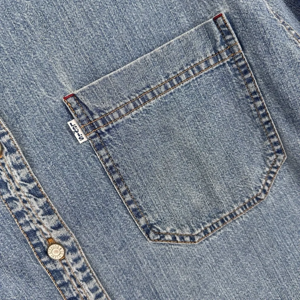 Vintage Levi's‎ Shirt Mens Large Blue Denim Metal Buttons Red Tab Hong Kong 90s